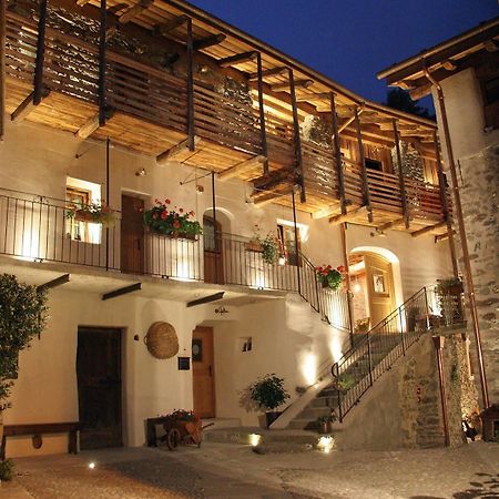 Ostello Del Castello Tirano Ngoại thất bức ảnh