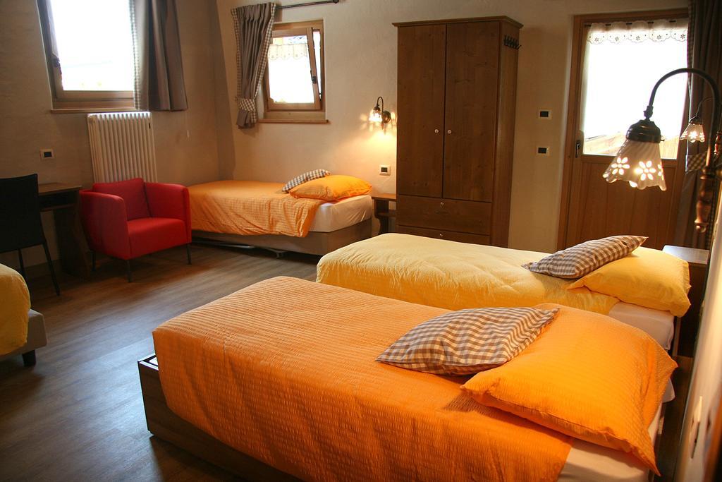 Ostello Del Castello Tirano Ngoại thất bức ảnh