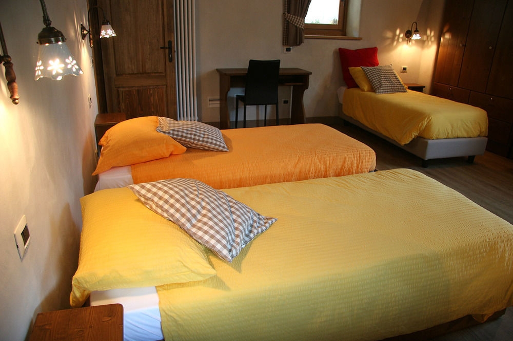 Ostello Del Castello Tirano Ngoại thất bức ảnh