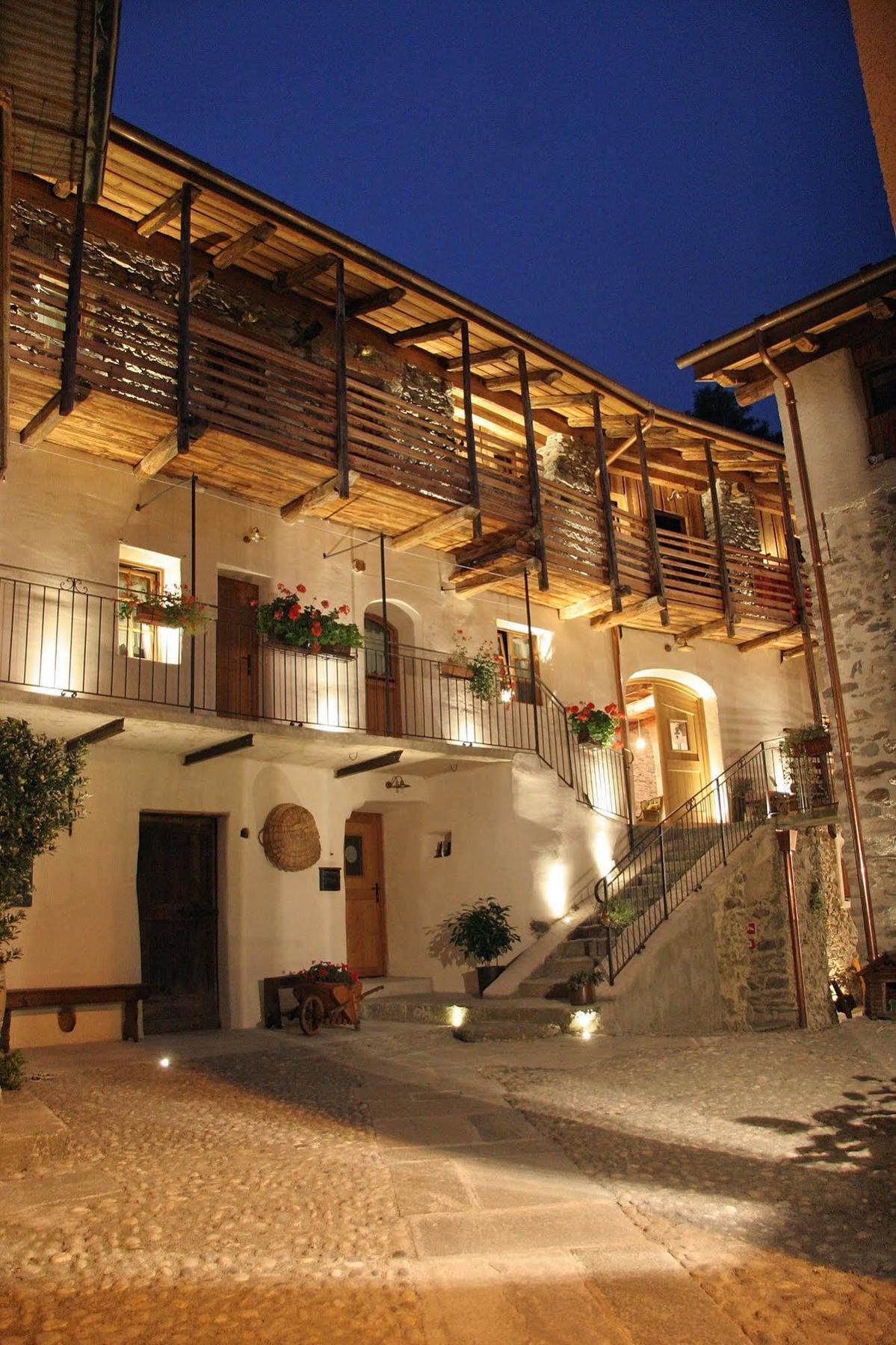 Ostello Del Castello Tirano Ngoại thất bức ảnh
