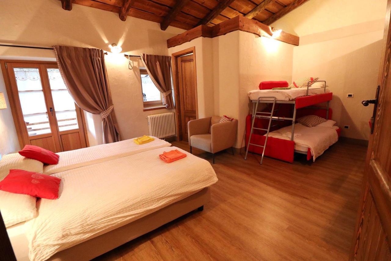 Ostello Del Castello Tirano Ngoại thất bức ảnh